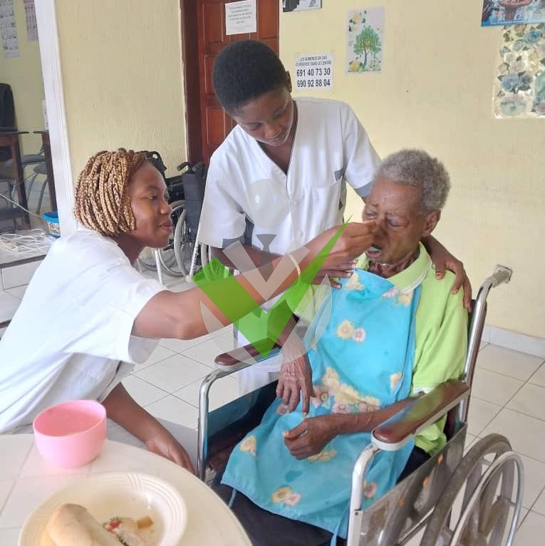 Association Amour pour les Personnes âgées du Cameroun - APAC Association Amour pour les Personnes âgées du Cameroun - APAC