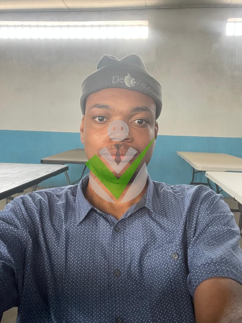 Yowann Lom