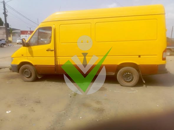 Service de transports des marchandises Service de transports des marchandises