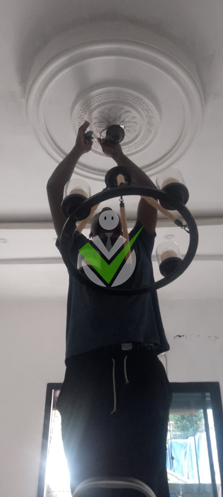 Lovett Akumbom