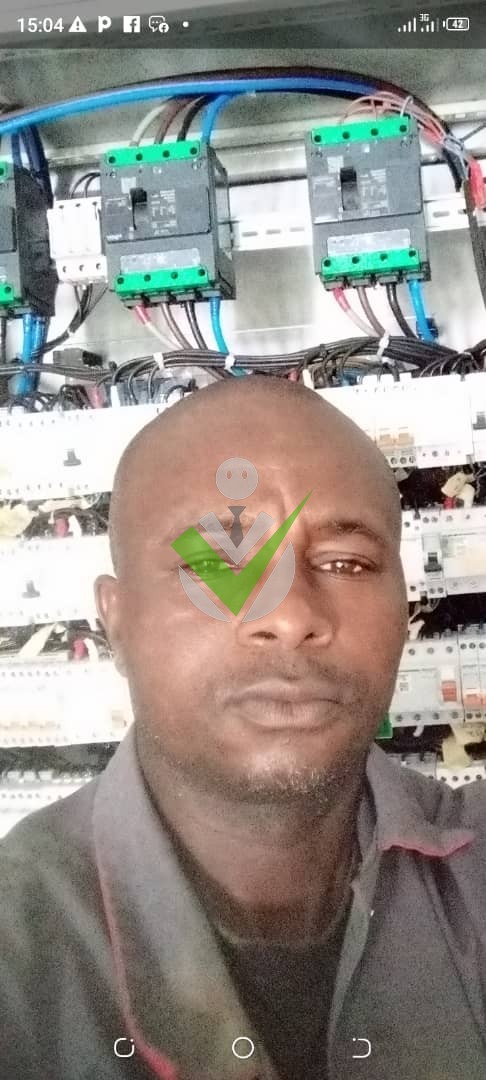 Essimi Claude