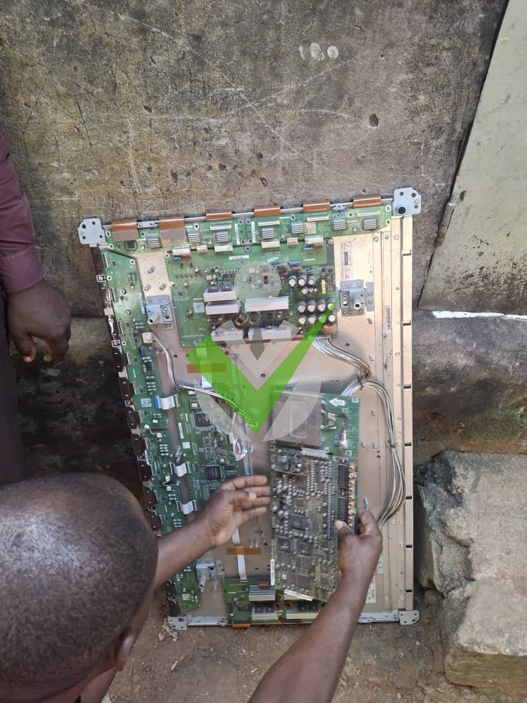 Constant Noubayo Électronicien
